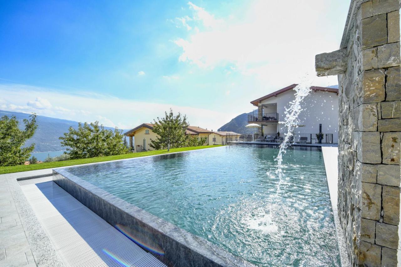 Aparthotel Borgo Ermanno Tignale Esterno foto